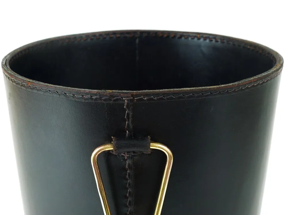 Poubelle à papier Mid-Century Carl Auböck en cuir noir et laiton, Autriche, années 1950