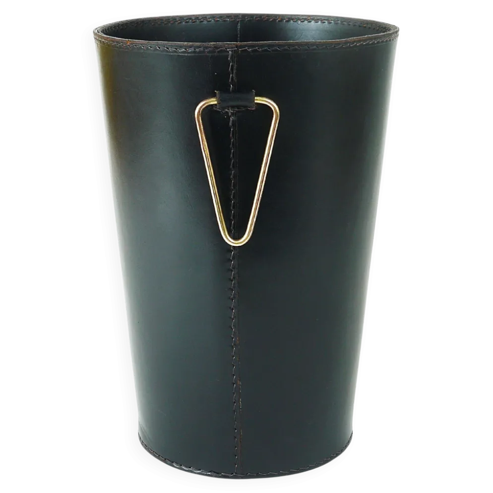 Poubelle à papier Mid-Century Carl Auböck en cuir noir et laiton, Autriche, années 1950