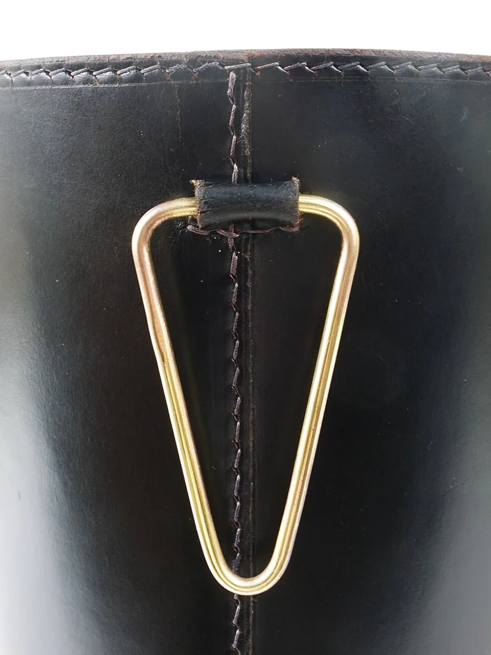 Poubelle à papier Mid-Century Carl Auböck en cuir noir et laiton, Autriche, années 1950