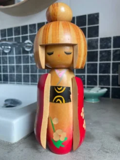 Poupée japonaise Kokeshi