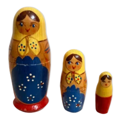 3 Poupées Russes matriochkas