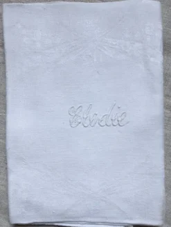 Quatre serviettres de table XIXème brodées "Elodie"