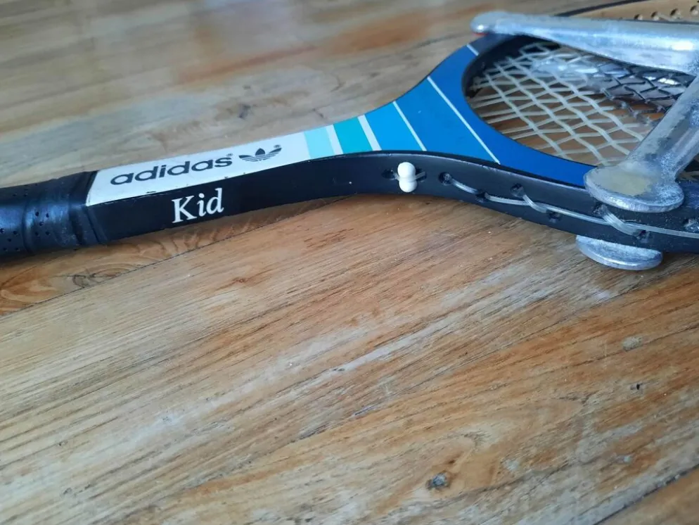 Raquette bois vintage Adidas Kid avec presse aluminium