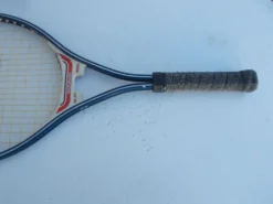 Raquette de tennis vintage 