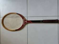 Raquette Le Coq Sportif modèle Scorpion