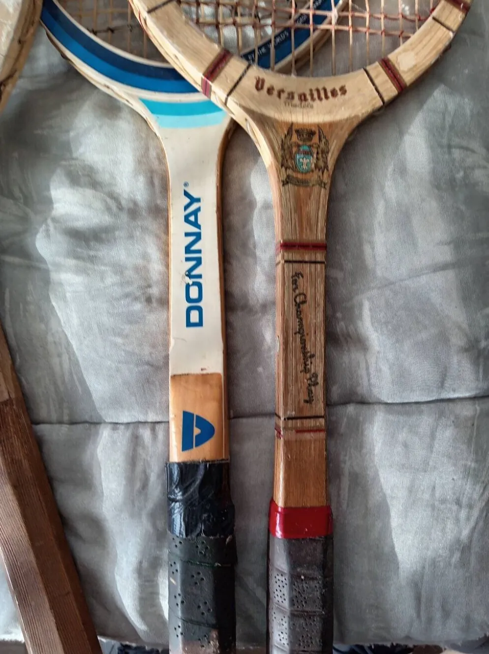 4 raquettes de tennis vintage en bois