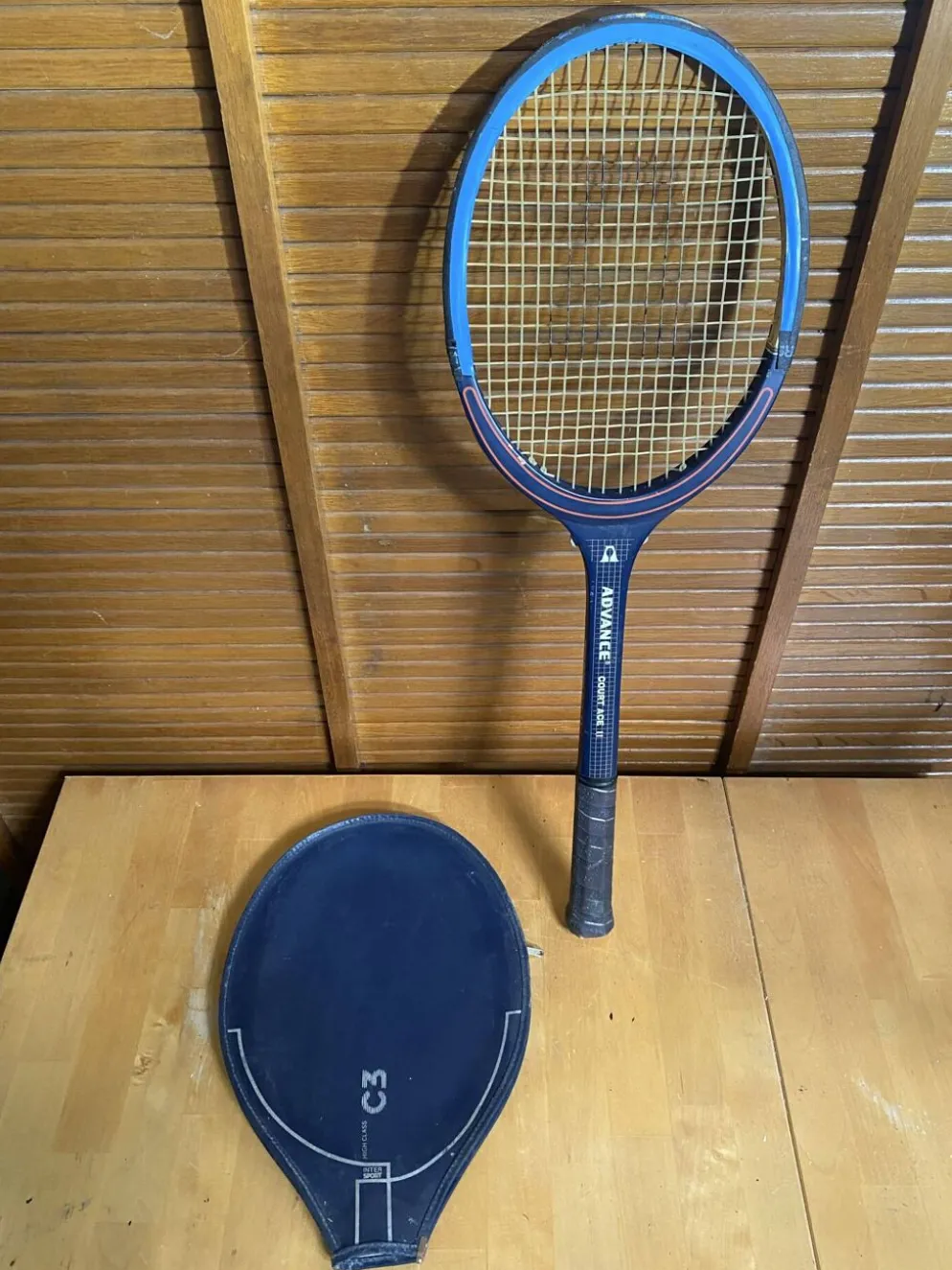 Raquette tennis ancienne courrier advance court ace 2 bois housse vint