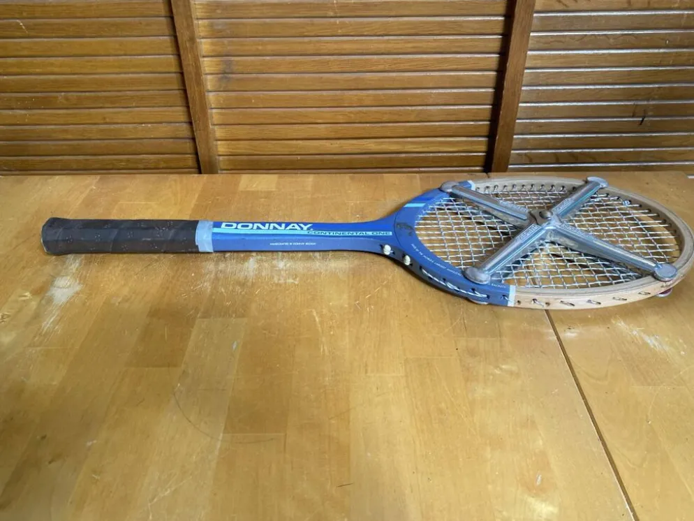 Raquette tennis ancienne donnay continental one bois + zéphyr vintage