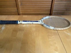 Raquette tennis ancienne montana modèle prince bois sport vintage
