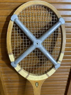 Raquette Tennis Ancienne ROYAL CLUB Pinguin Bois SportVintage #E221