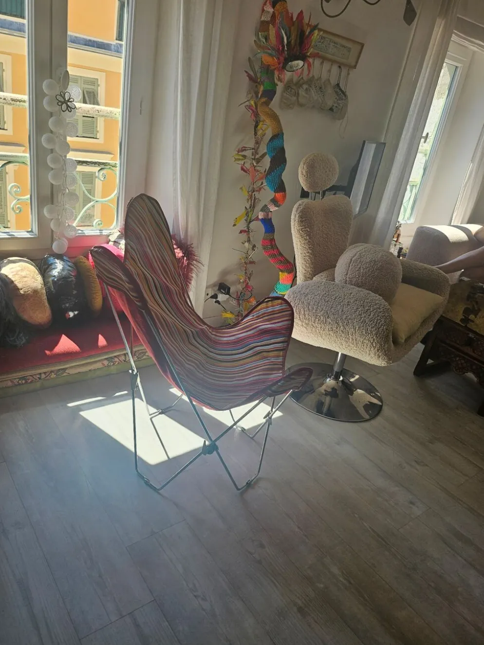Rare ! Fauteuil papillon unique.