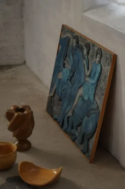 Relief mural moderne européen du milieu du 20e siècle avec motif figuratif