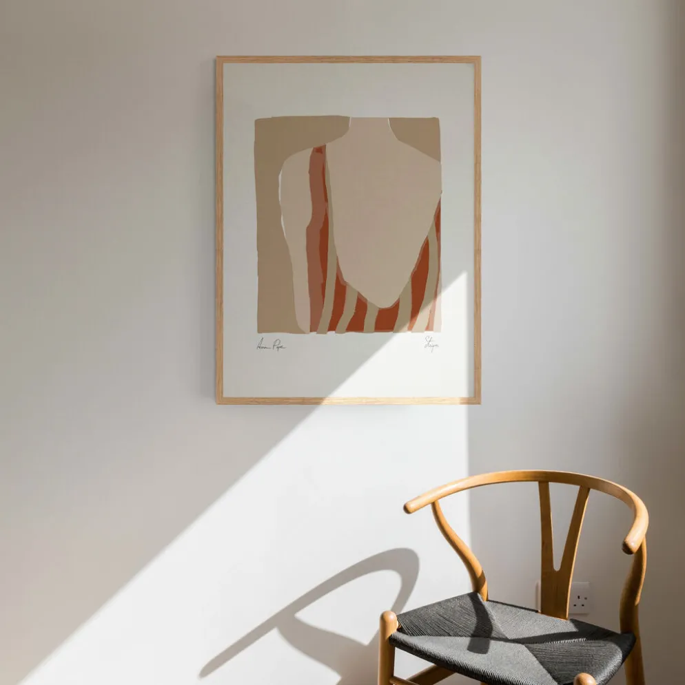 Reproduction d'art giclée encadrée d'une figure féminine, 50 x 70 cm