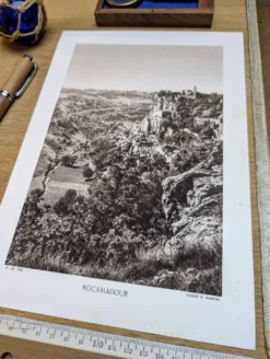 Rocamadour, Lot, planche photo imprimée en 1942. Par Pierre Dubure.