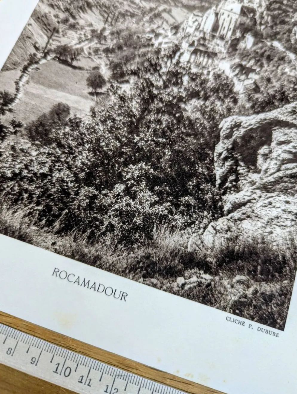 Rocamadour, Lot, planche photo imprimée en 1942. Par Pierre Dubure.