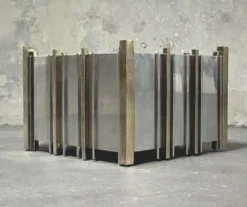 Romeo Rega pour Zevi, attribué à – Jardinière en métal chromé et laiton, It