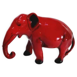 Royal Doulton - Elephant rouge