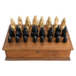 Réplique du jeu d'échecs Isle of Lewis de style musée avec boîte en bois faite à la main