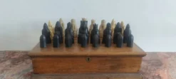 Réplique du jeu d'échecs Isle of Lewis de style musée avec boîte en bois faite à la main