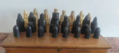 Réplique du jeu d'échecs Isle of Lewis de style musée avec boîte en bois faite à la main