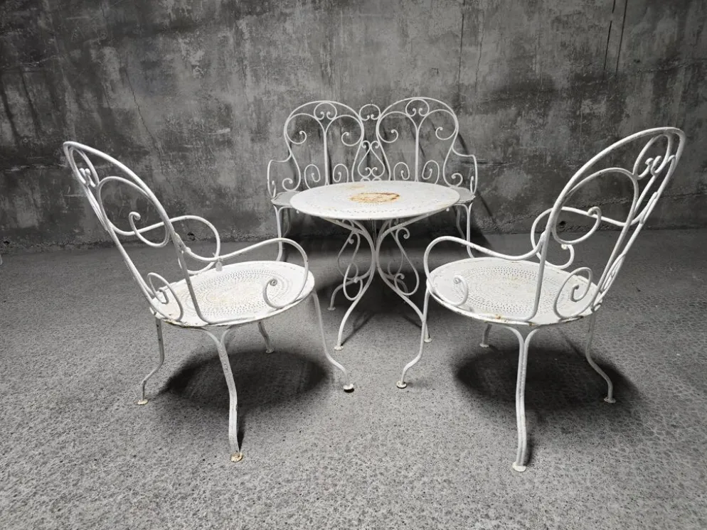 Salon de jardin ancien en fer forgé, début du XXe siècle