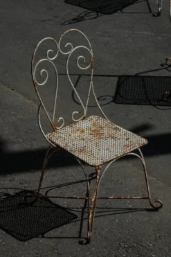 Salon de jardin en fer forgé avec table et cinq chaises, French mid 20th Century, 1950s