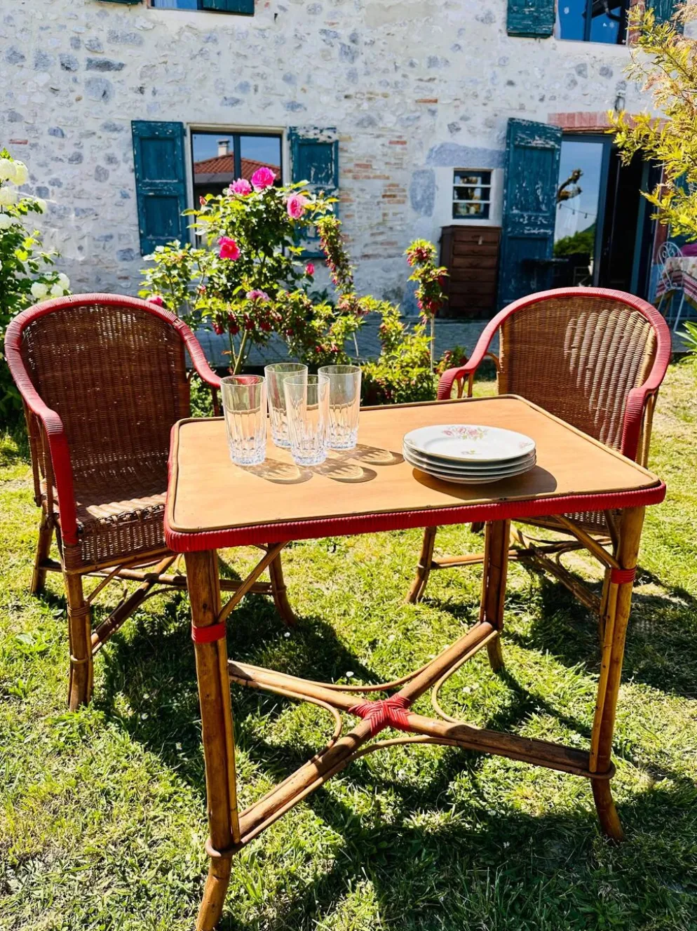 Salon de jardin en rotin vintage