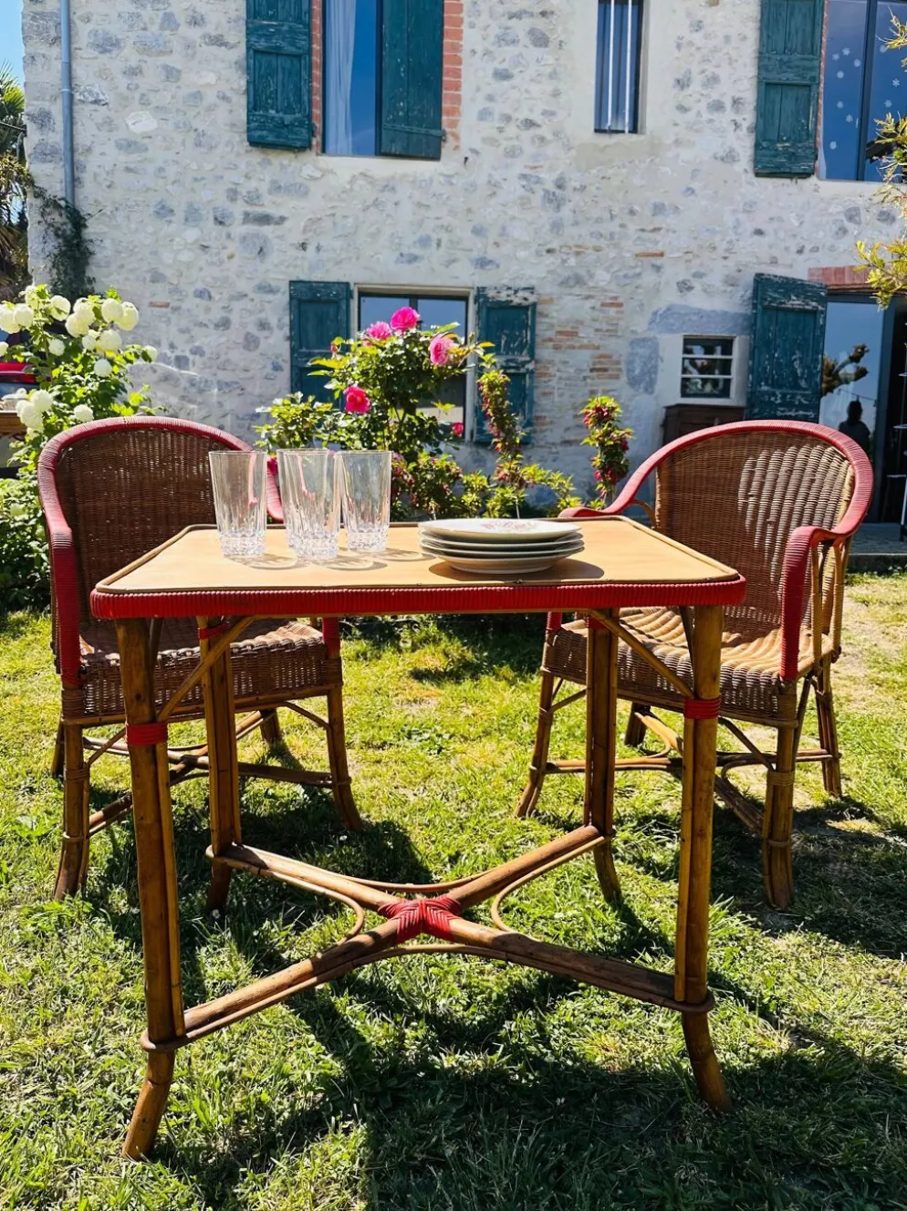Salon de jardin en rotin vintage