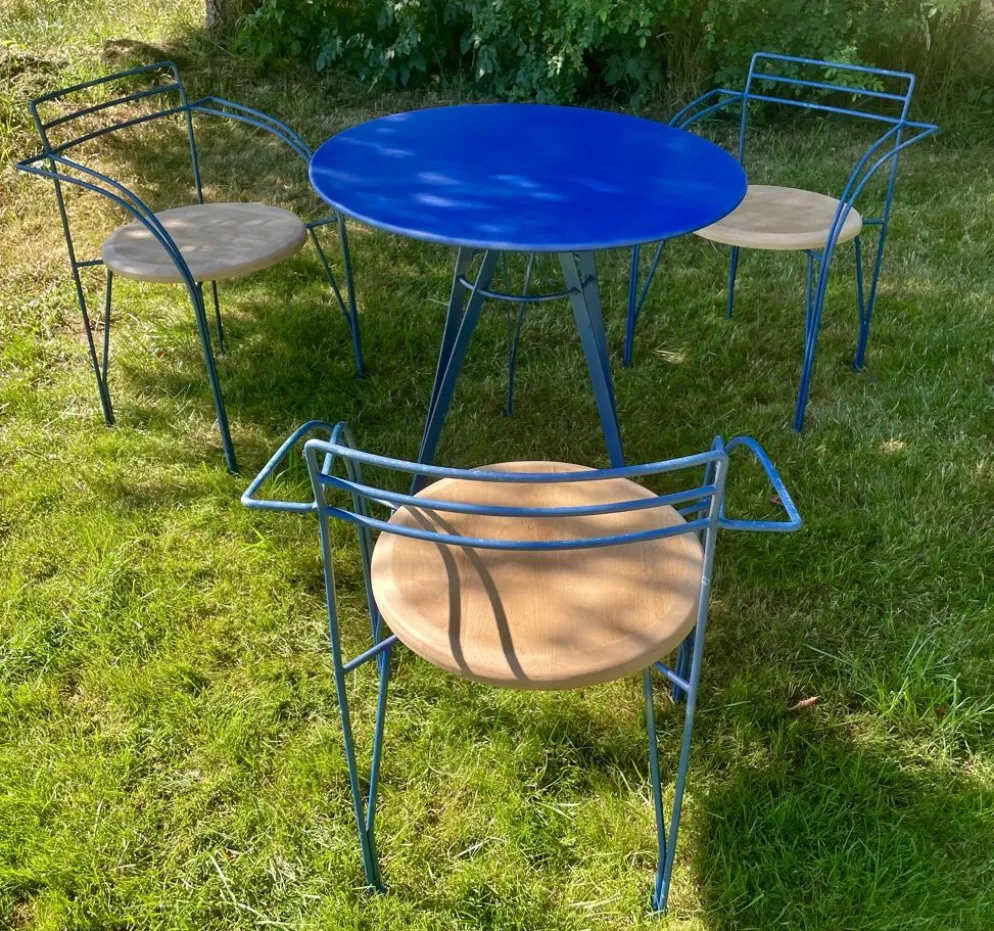 Salon de jardin par "Pascal Mourgue", une table et 3 chaises, Année 80