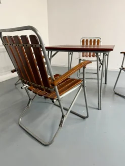 Salon de jardin vintage pliant table 4 fauteuils bois et métal 1960