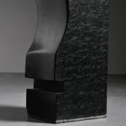 Sculpture abstraite en diabase par Robert Neuhauser, Suisse, circa 1985
