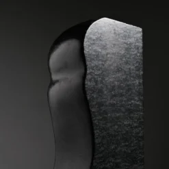 Sculpture abstraite en diabase par Robert Neuhauser, Suisse, circa 1985