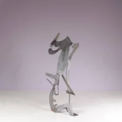 Sculpture abstraite en métal des années 1990 nommée : mensch mit mensch Guido Hafner allemand