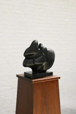Sculpture abstraite en terre cuite noire, années 1960