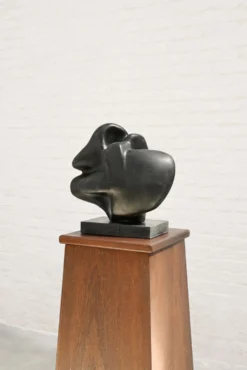 Sculpture abstraite en terre cuite noire, années 1960