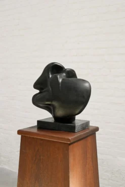Sculpture abstraite en terre cuite noire, années 1960