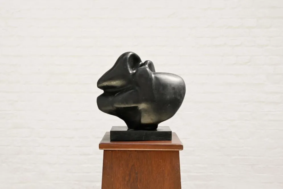 Sculpture abstraite en terre cuite noire, années 1960