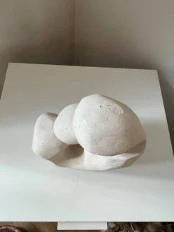 Sculpture abstraite plâtre couple enfant vintage