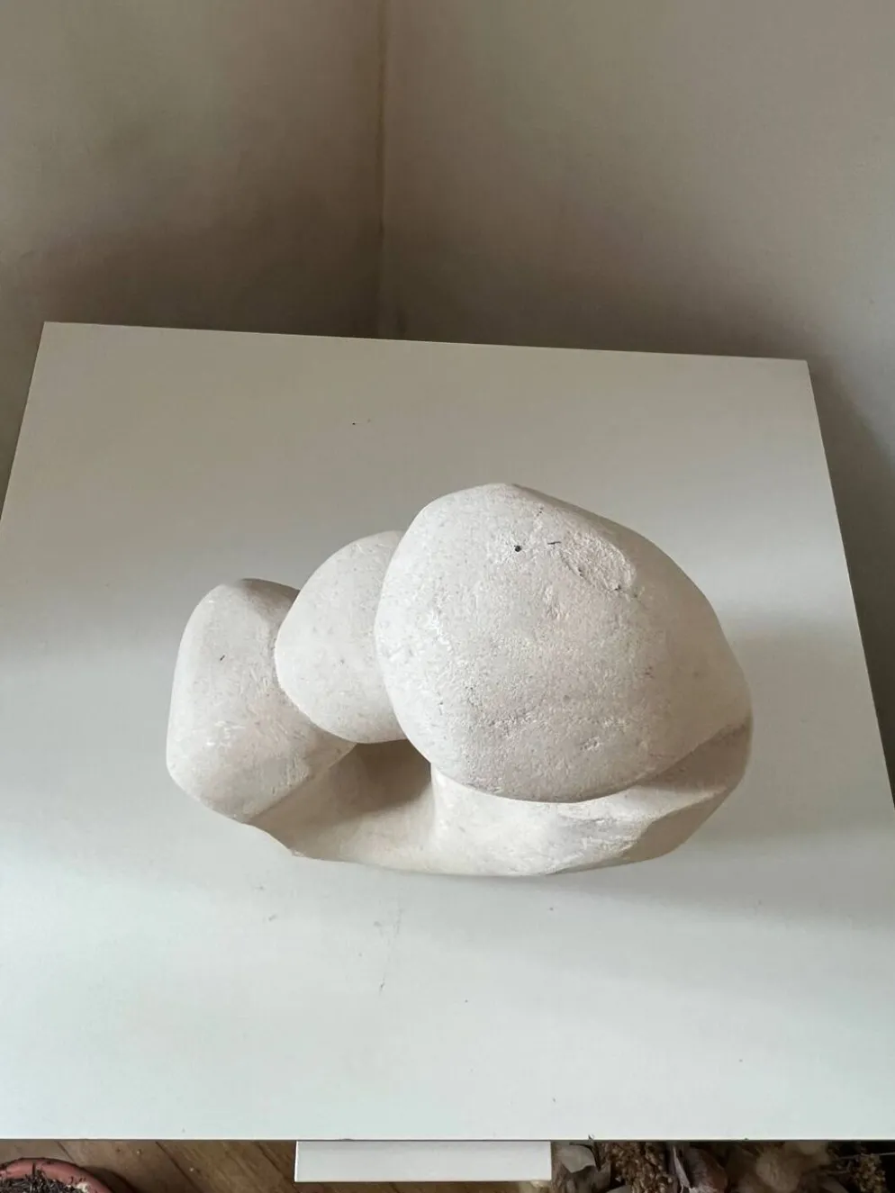 Sculpture abstraite plâtre couple enfant vintage