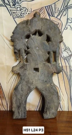 Sculpture ancienne en bois – Divinité Indonesienne finement sculptée - XIXeme