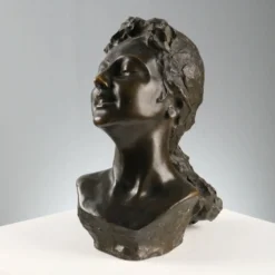 Sculpture ancienne visage de jeune femme en bronze XIX-XX siècle