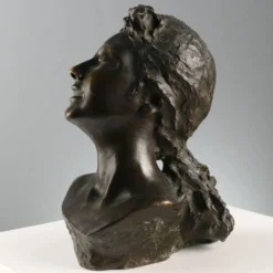Sculpture ancienne visage de jeune femme en bronze XIX-XX siècle