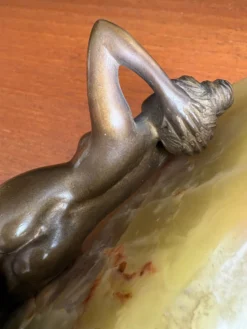 Sculpture Art Deco nu féminin bronze et socle onyx