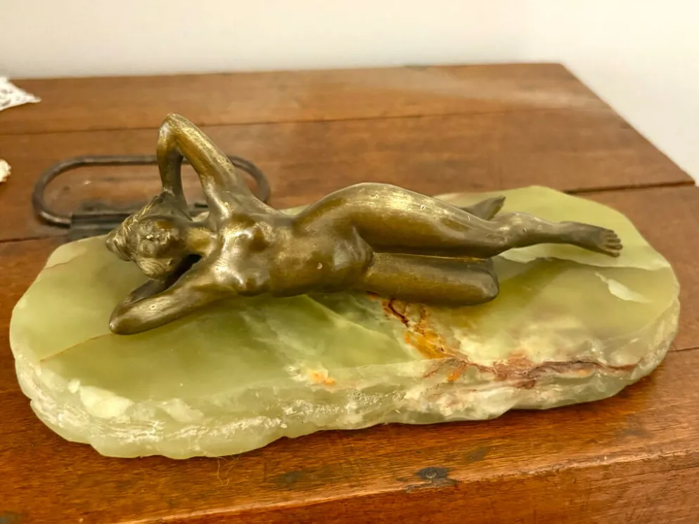 Sculpture Art Deco nu féminin bronze et socle onyx