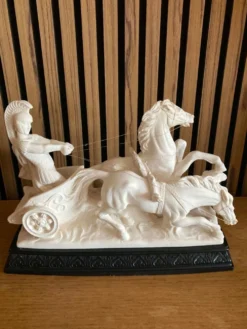 Sculpture char romain