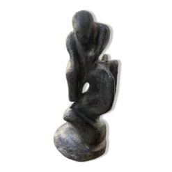Sculpture contemporaine figurant une femme