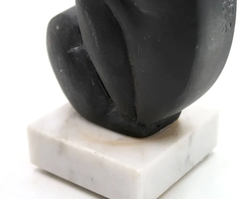 Sculpture d'après Amedeo Modigliani, femme nue signée A Crespelle