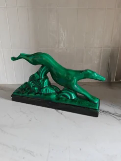 Sculpture de lévrier