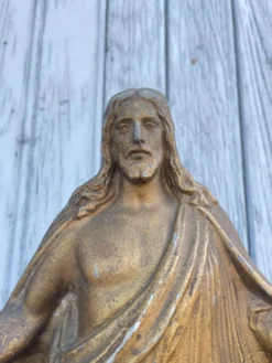 Sculpture du Christ