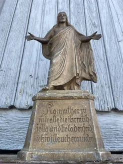Sculpture du Christ